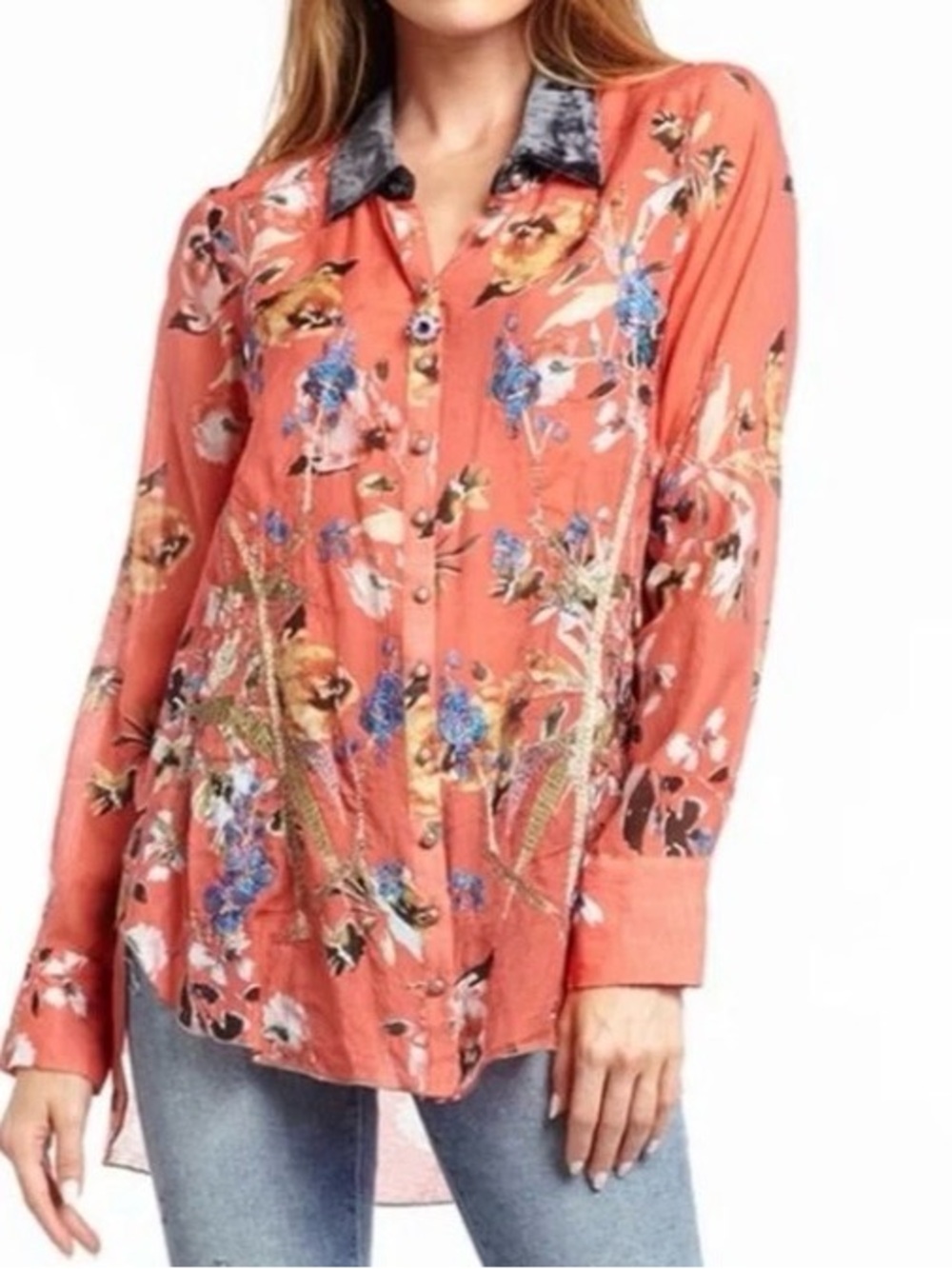 Aratta Silent Journey Medium Loveliest Shirt Floral Embroidered Velvet Collar